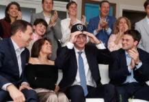 How Fernando Mendoza, NFL Draft’s prime choose, was formed by his mom, who’s combating a number of sclerosis How Fernando Mendoza, NFL Draft’s top pick, was shaped by his mother, who is fighting multiple sclerosis